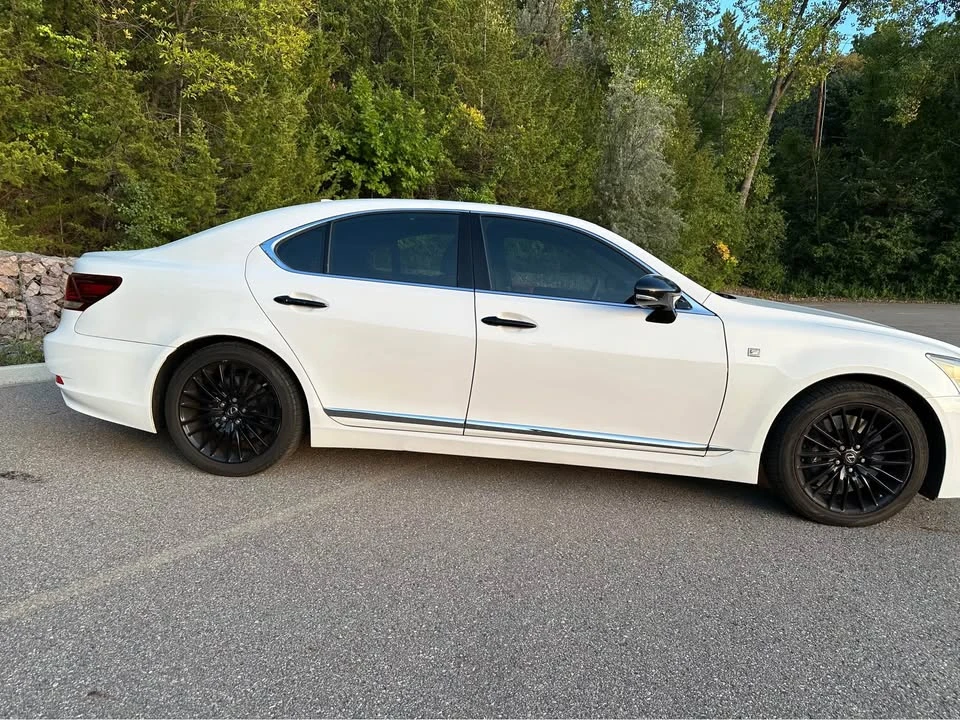 2015 Lexus LS 4th Gen - Image 5 of 12
