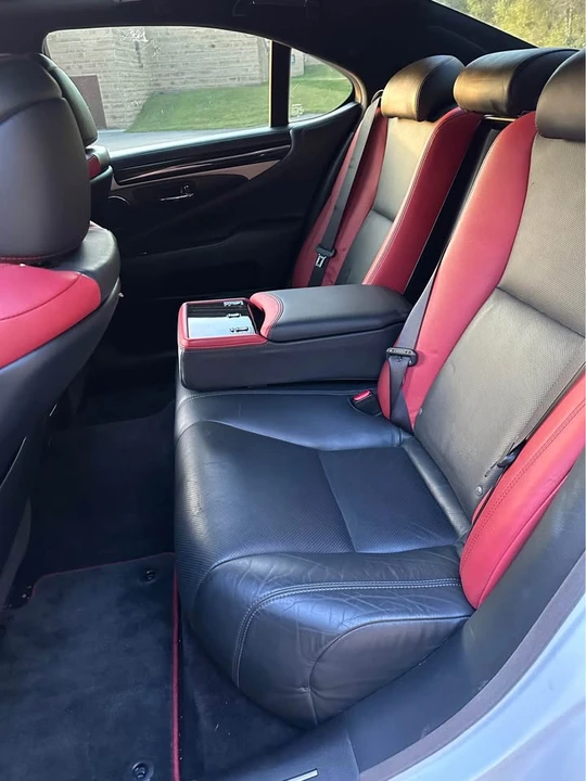2015 Lexus LS 4th Gen - Image 10 of 12