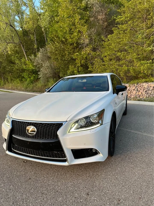 2015 Lexus LS 4th Gen - Image 2 of 12
