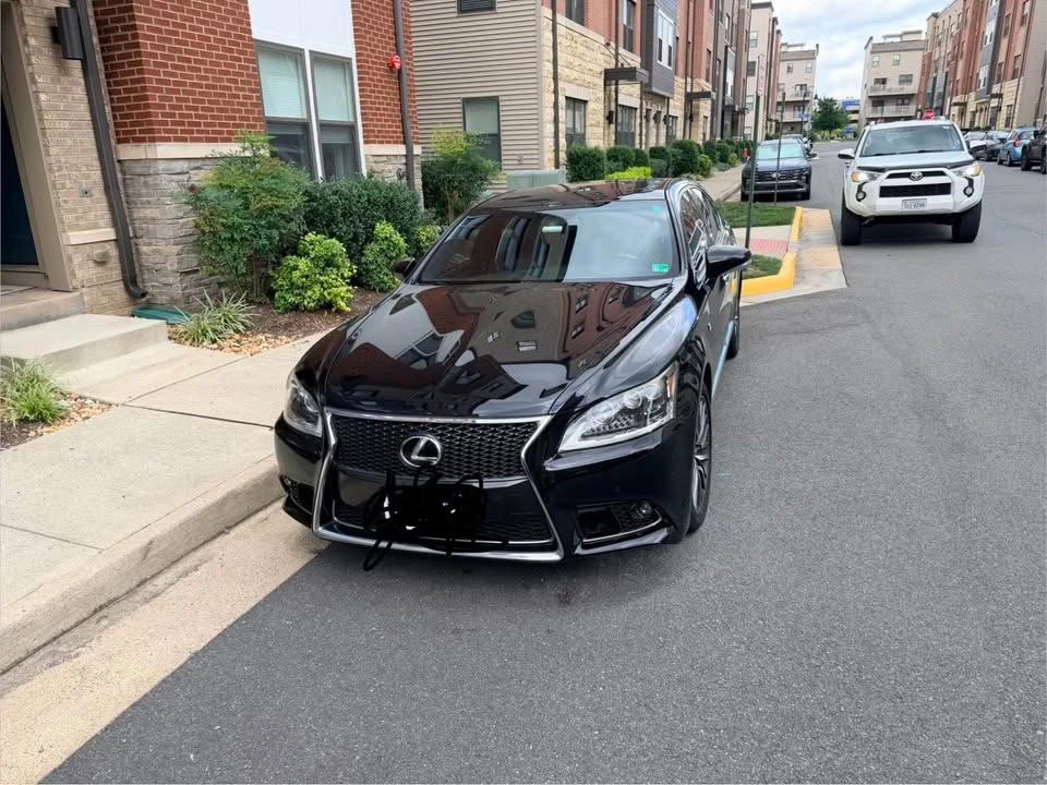 2015 Lexus LS 4th Gen - Image 10 of 11
