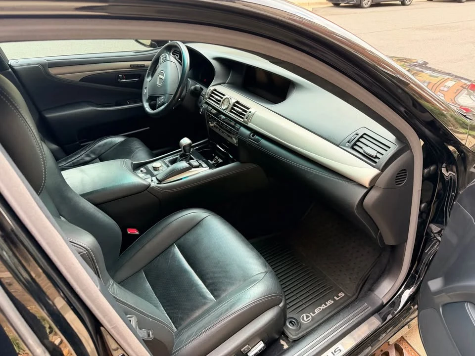 2015 Lexus LS 4th Gen - Image 7 of 11