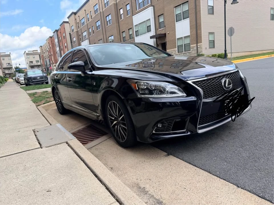 2015 Lexus LS 4th Gen - Image 9 of 11
