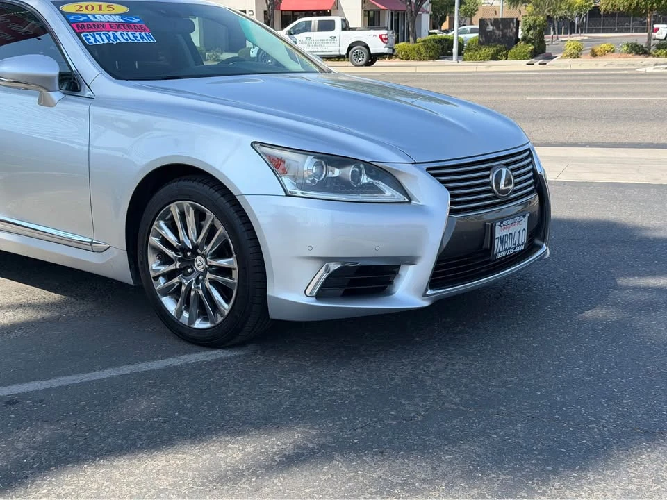 2015 Lexus LS 4th Gen - Image 4 of 10