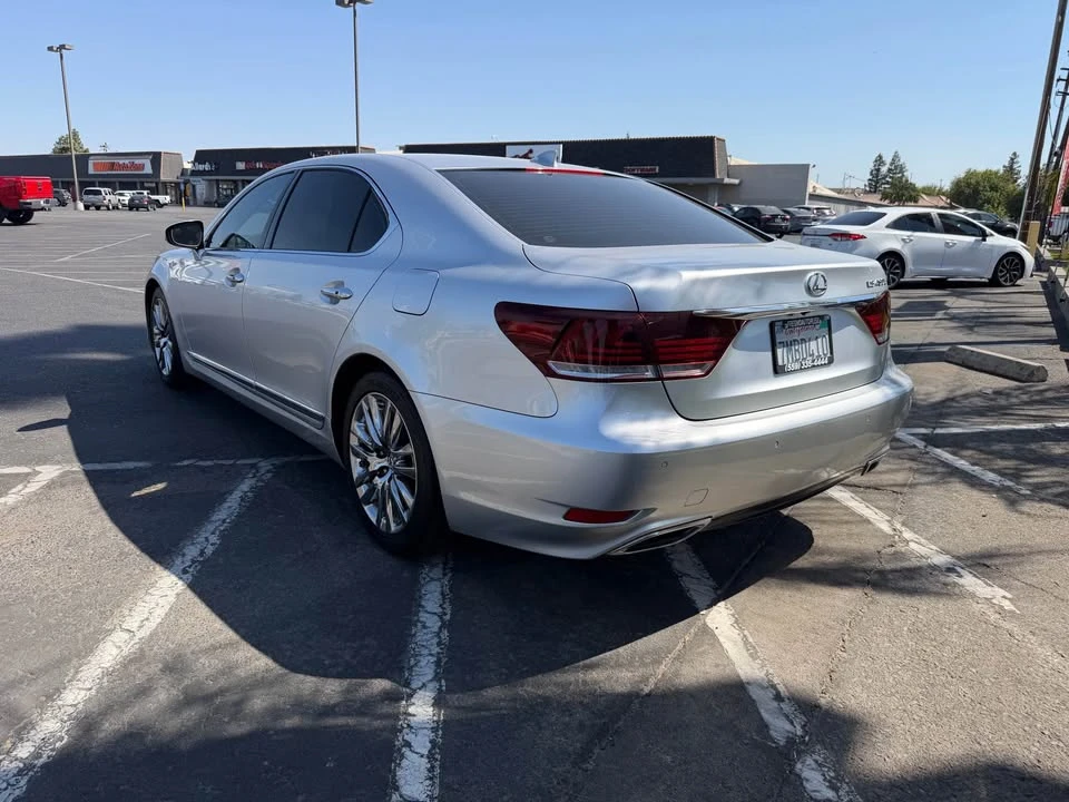 2015 Lexus LS 4th Gen - Image 6 of 10