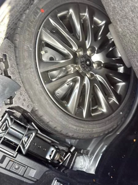 2015 Lexus LS 4th Gen - Image 16 of 20