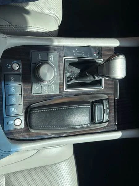 2015 Lexus LS 4th Gen - Image 8 of 20