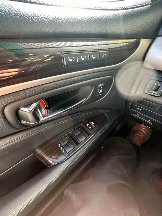 2015 Lexus LS 4th Gen - Image 7 of 13