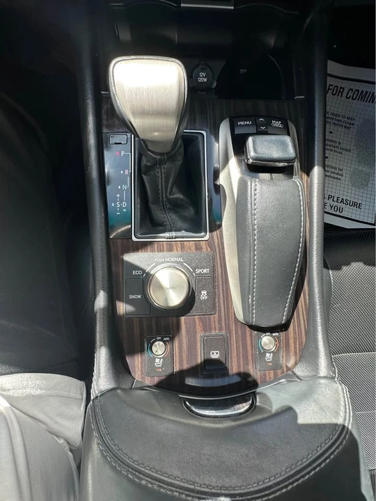 2015 Lexus LS 4th Gen - Image 12 of 13