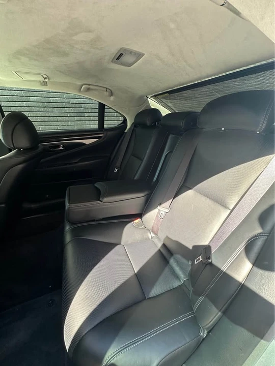 2015 Lexus LS 4th Gen - Image 10 of 13