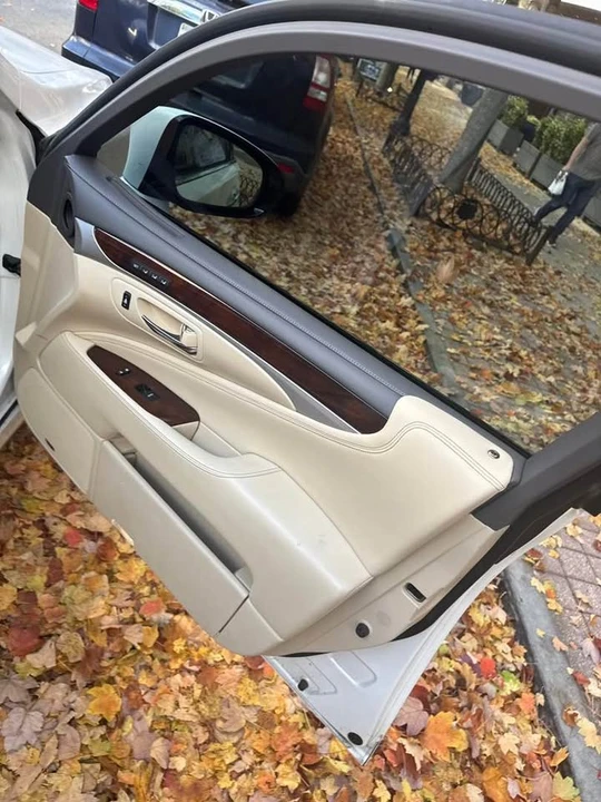 2015 Lexus LS 4th Gen - Image 17 of 20