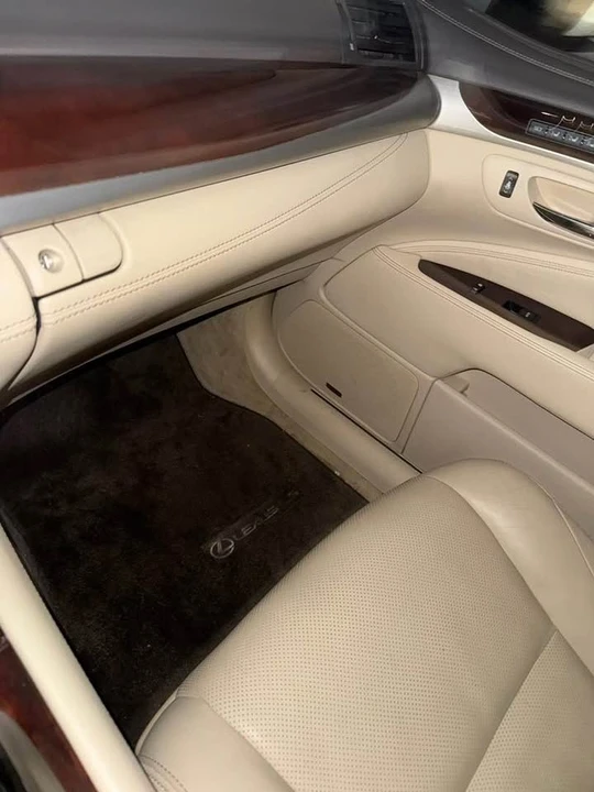 2015 Lexus LS 4th Gen - Image 12 of 20