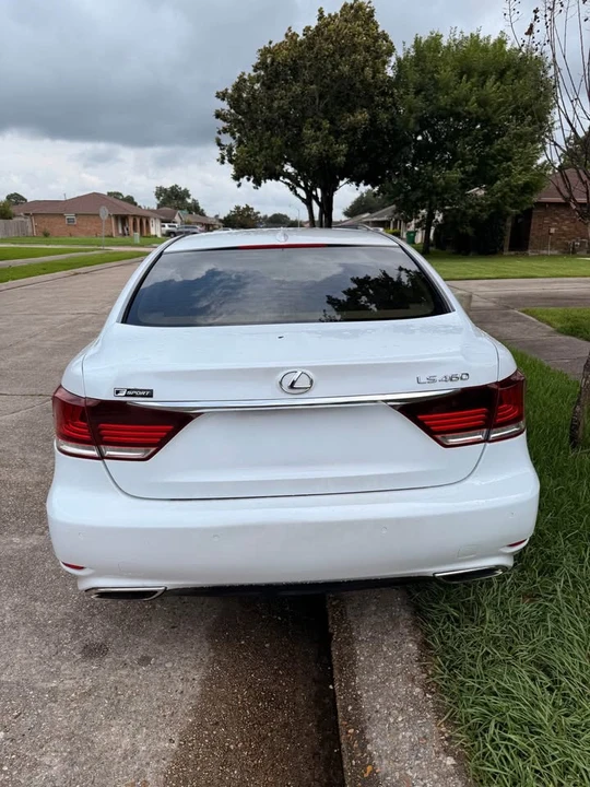 2015 Lexus LS 4th Gen - Image 6 of 10