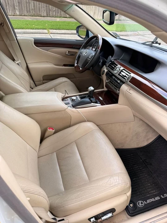 2015 Lexus LS 4th Gen - Image 7 of 10