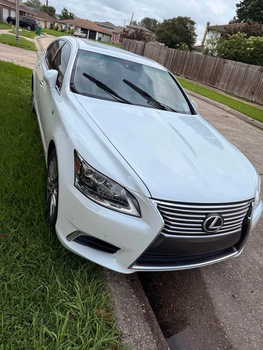 2015 Lexus LS 4th Gen - Image 2 of 10