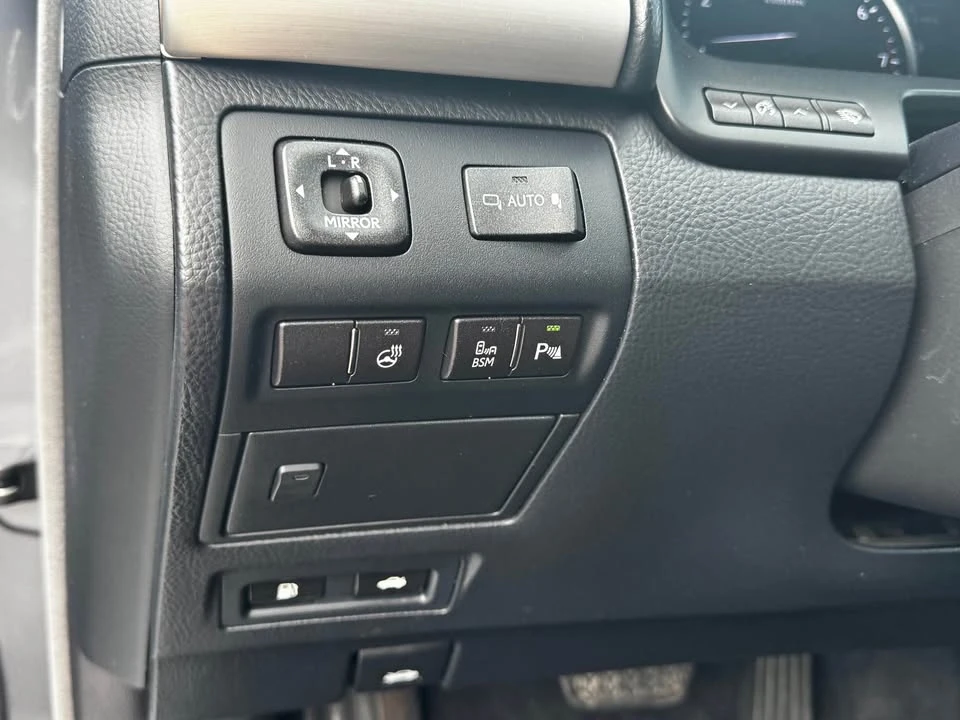 2015 Lexus LS 4th Gen - Image 8 of 16