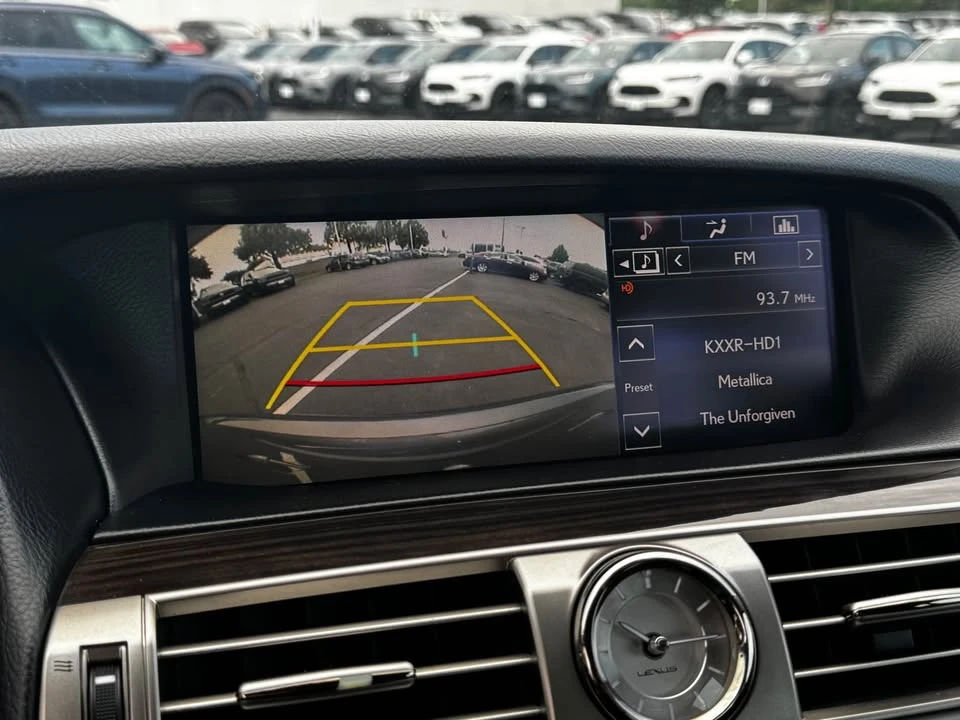 2015 Lexus LS 4th Gen - Image 13 of 16