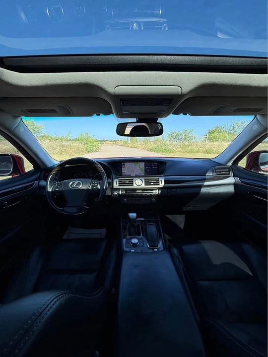 2015 Lexus LS 4th Gen - Image 5 of 16