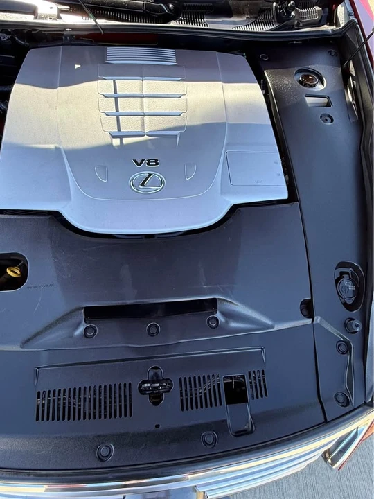 2015 Lexus LS 4th Gen - Image 11 of 16