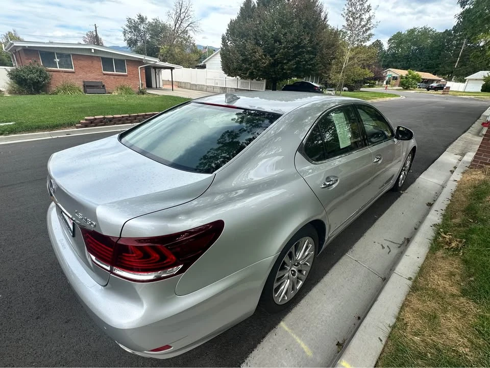 2015 Lexus LS 4th Gen - Image 4 of 11