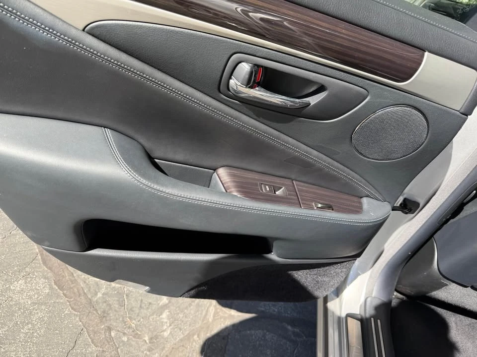 2015 Lexus LS 4th Gen - Image 14 of 14