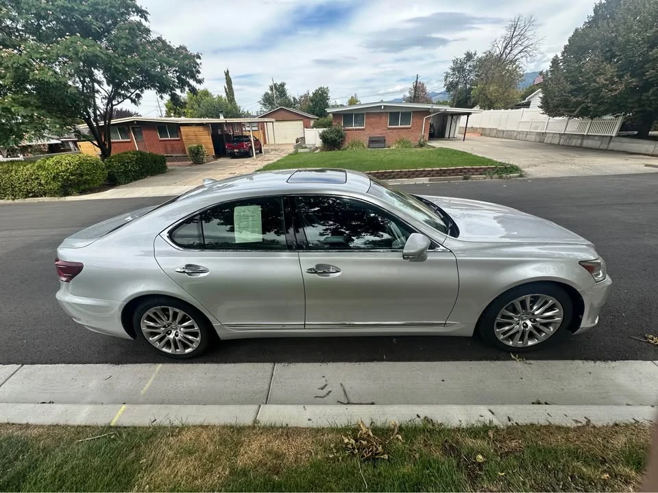 2015 Lexus LS 4th Gen - Image 3 of 11