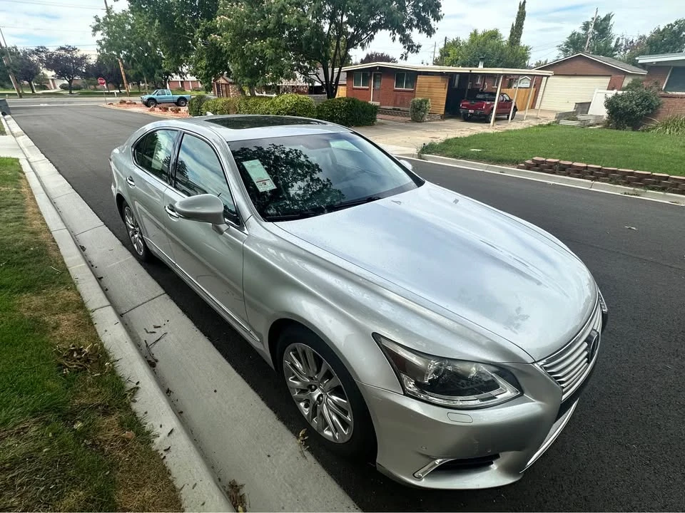 2015 Lexus LS 4th Gen - Image 2 of 11