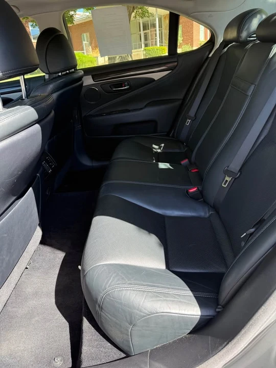 2015 Lexus LS 4th Gen - Image 13 of 14