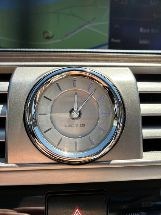 2015 Lexus LS 4th Gen - Image 15 of 20