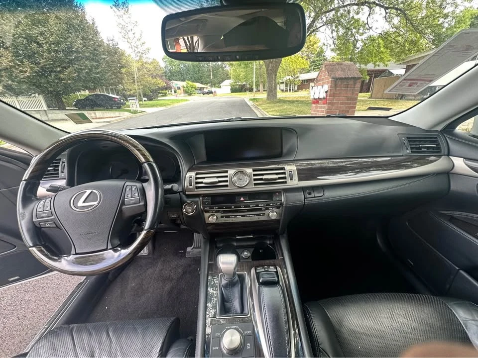 2015 Lexus LS 4th Gen - Image 11 of 11