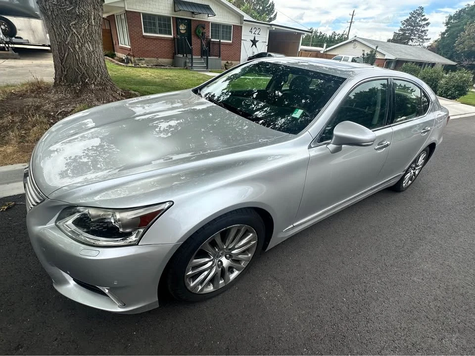 2015 Lexus LS 4th Gen - Image 8 of 11