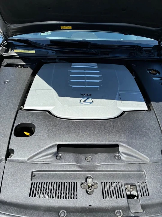 2015 Lexus LS 4th Gen - Image 9 of 20