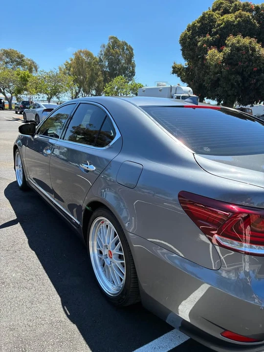 2015 Lexus LS 4th Gen - Image 5 of 20
