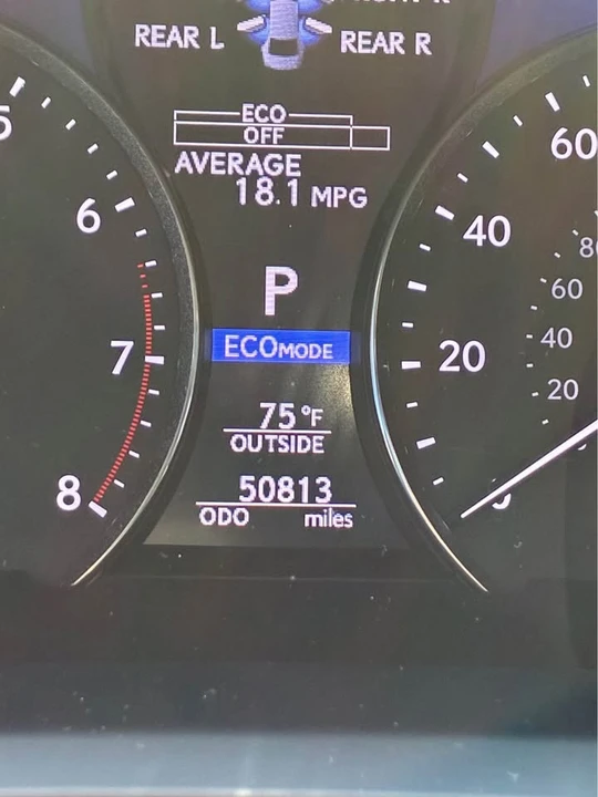 2015 Lexus LS 4th Gen - Image 19 of 20