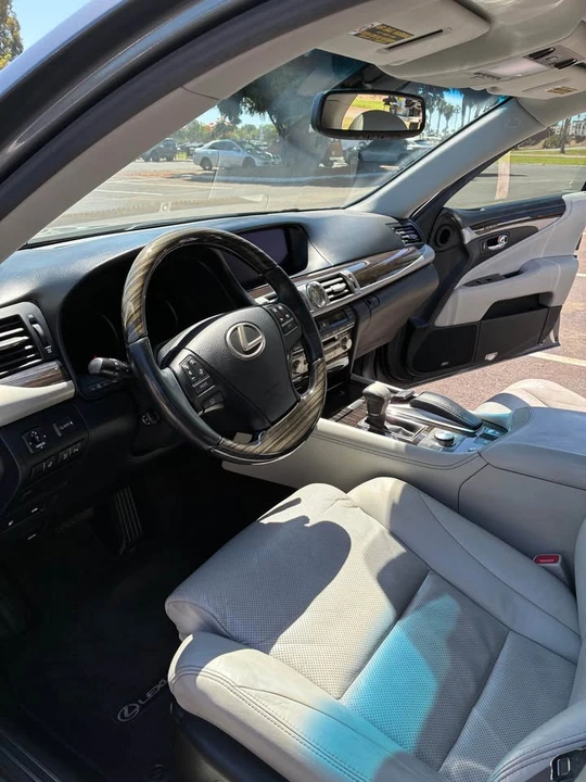 2015 Lexus LS 4th Gen - Image 20 of 20