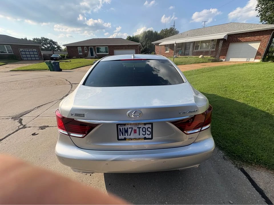 2015 Lexus LS 4th Gen - Image 4 of 20