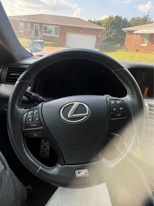 2015 Lexus LS 4th Gen - Image 10 of 20