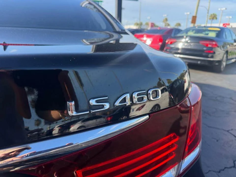 2015 Lexus LS 4th Gen - Image 11 of 16