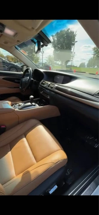2015 Lexus LS 4th Gen - Image 8 of 11