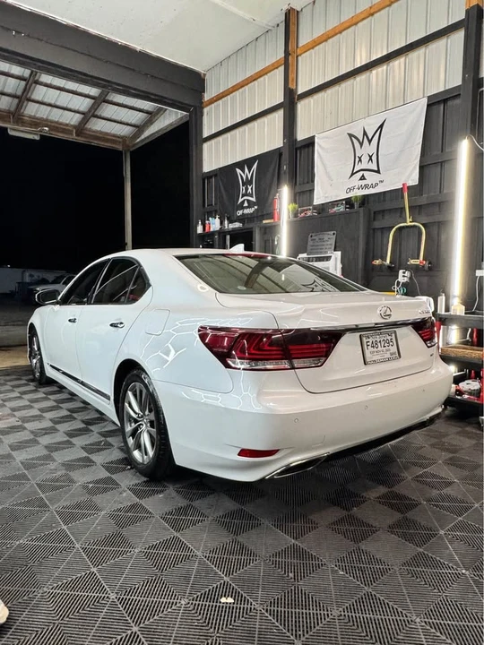 2015 Lexus LS 4th Gen - Image 4 of 11