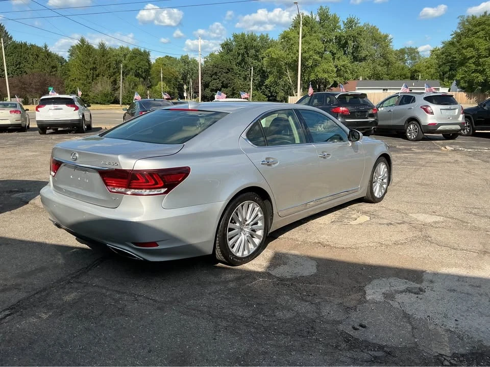 2015 Lexus LS 4th Gen - Image 4 of 18