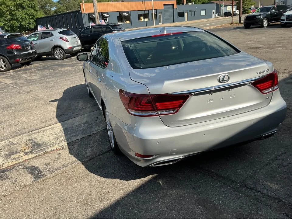 2015 Lexus LS 4th Gen - Image 6 of 18