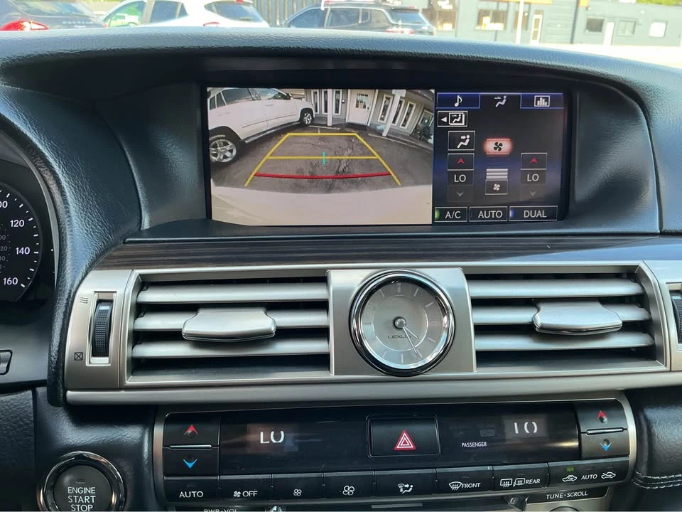 2015 Lexus LS 4th Gen - Image 17 of 18