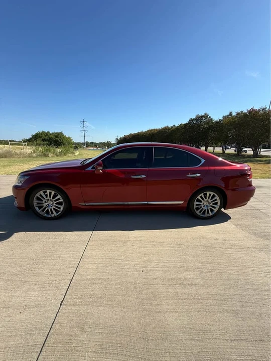 2015 Lexus LS 4th Gen - Image 2 of 15