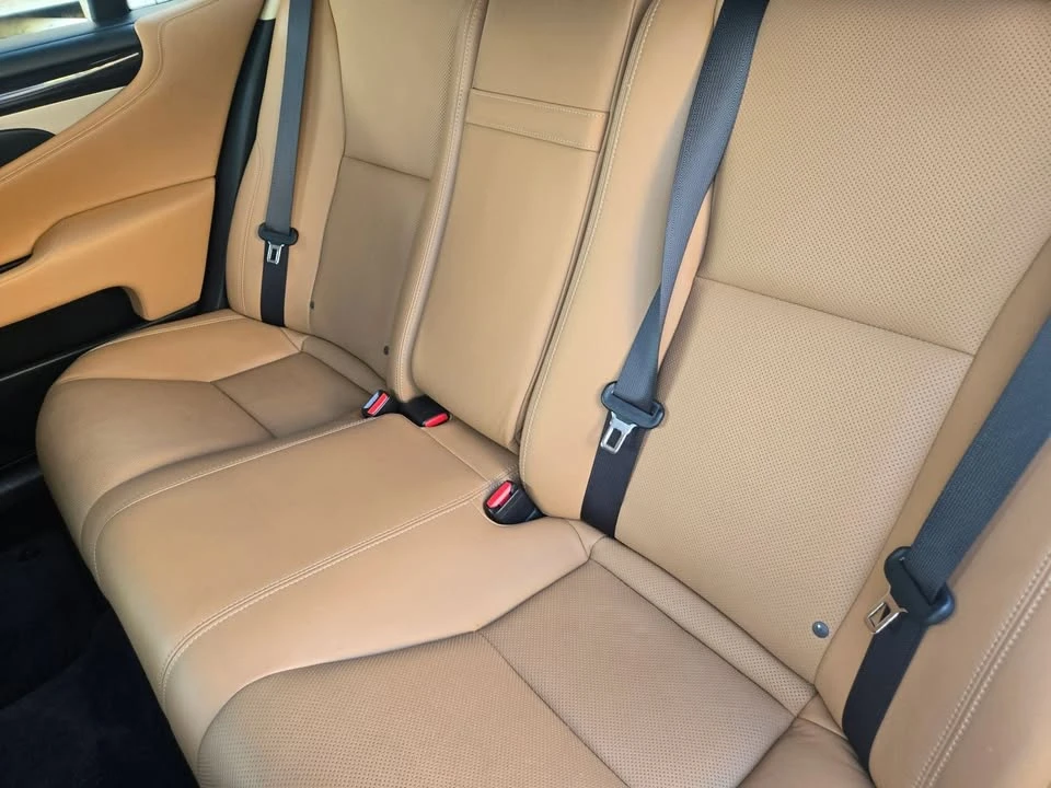 2015 Lexus LS 4th Gen - Image 14 of 20