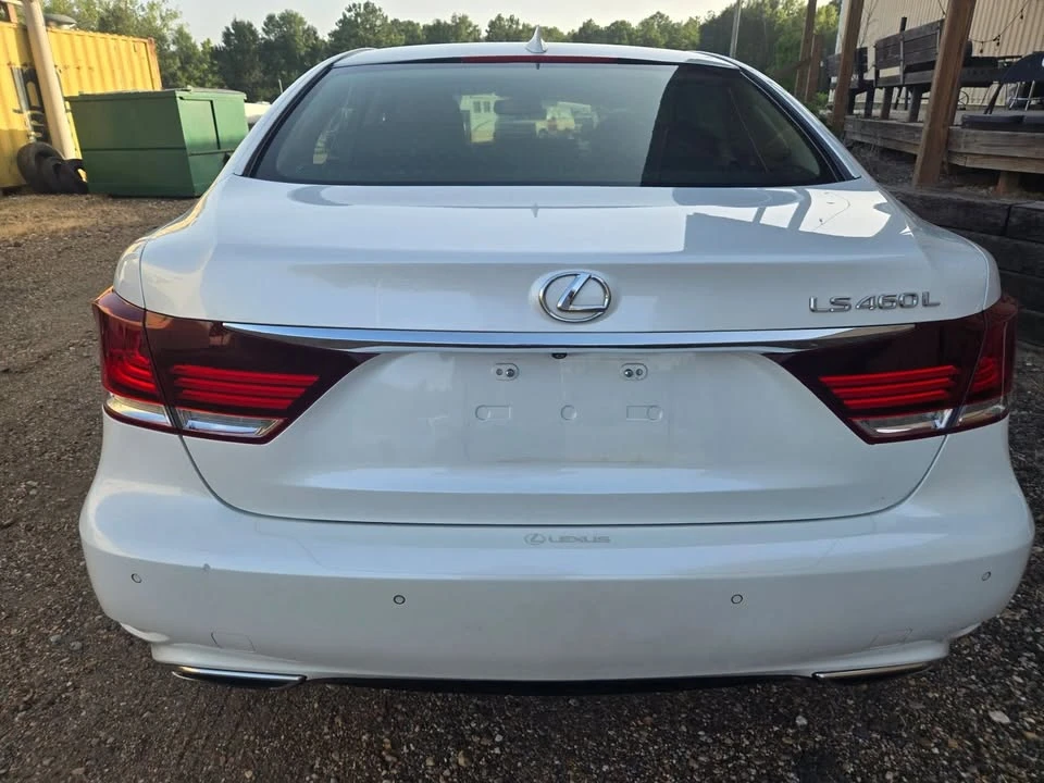 2015 Lexus LS 4th Gen - Image 4 of 20