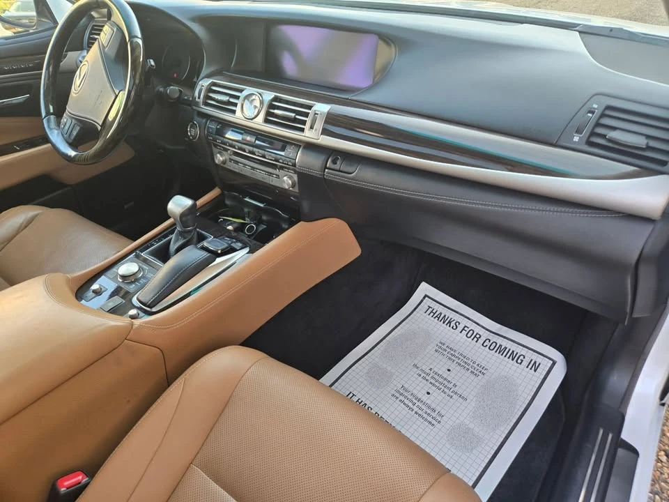 2015 Lexus LS 4th Gen - Image 10 of 20