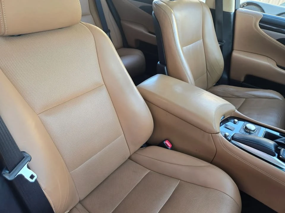 2015 Lexus LS 4th Gen - Image 9 of 20