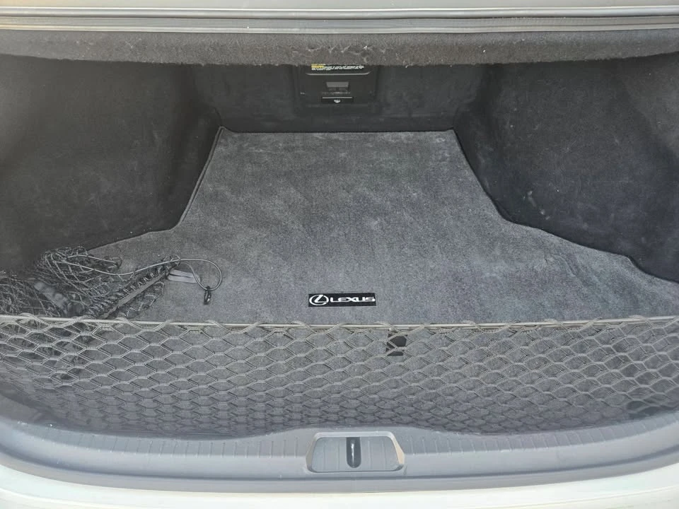 2015 Lexus LS 4th Gen - Image 16 of 20