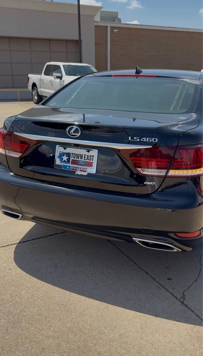 2015 Lexus LS 4th Gen - Image 2 of 2