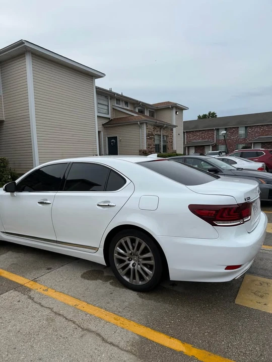2015 Lexus LS 4th Gen - Image 4 of 15